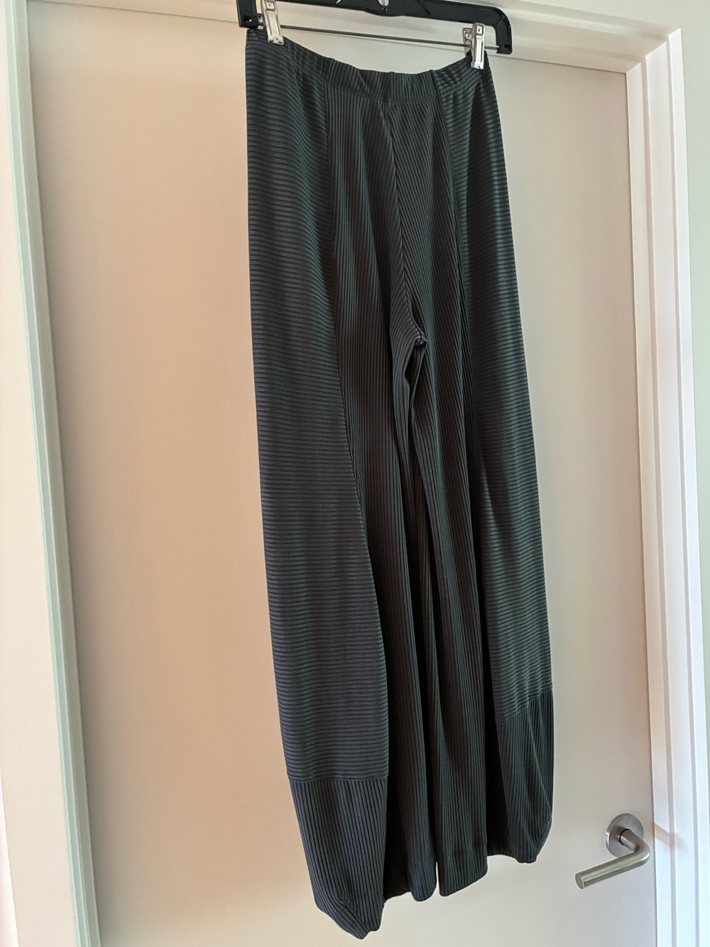 Alembika Wide Leg Ribbed Knit Pants in Dark Charcoal